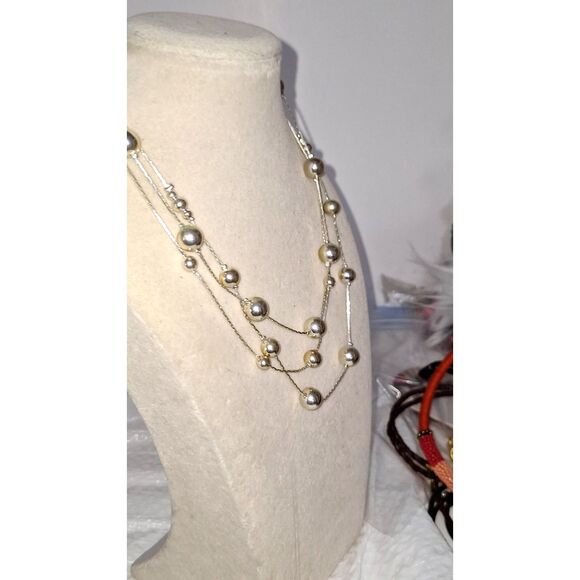 A Women's Necklace Layered Silver Tone Floating Beads Elegant Classic - Picture 8 of 8